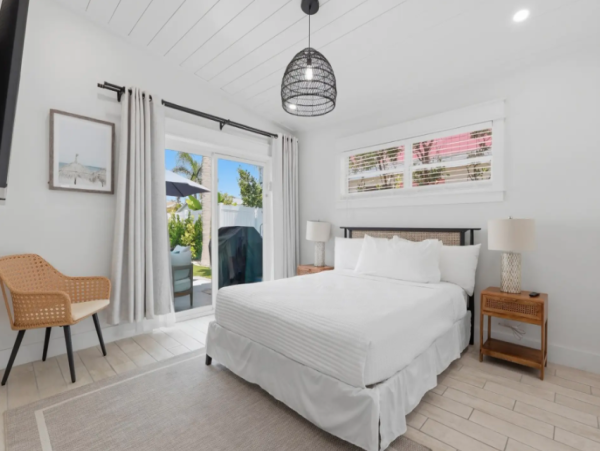 Premier Vacation Rental Near Gulf Beaches - 4-Bedroom Home in Bradenton Beach